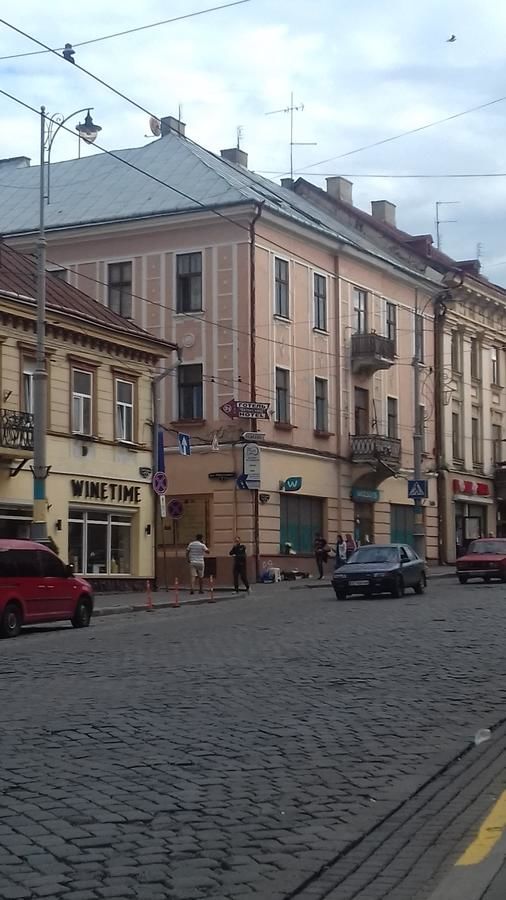 Хостелы Chernivtsi city center hostel Черновцы-4